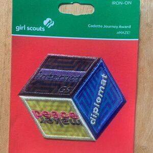 GIRL SCOUTS - NEW JUNIOR JOURNEY Award aMAZE! Iron-On Patch SET